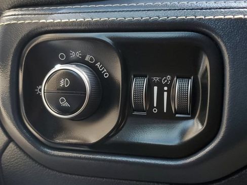 Certified 2019 RAM 1500 Limited AWD/4WD image 36