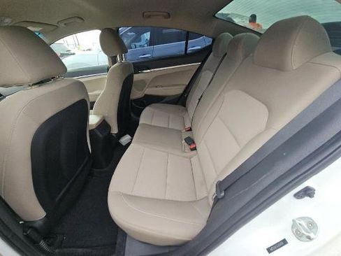 Used 2020 Hyundai Elantra SE image 5