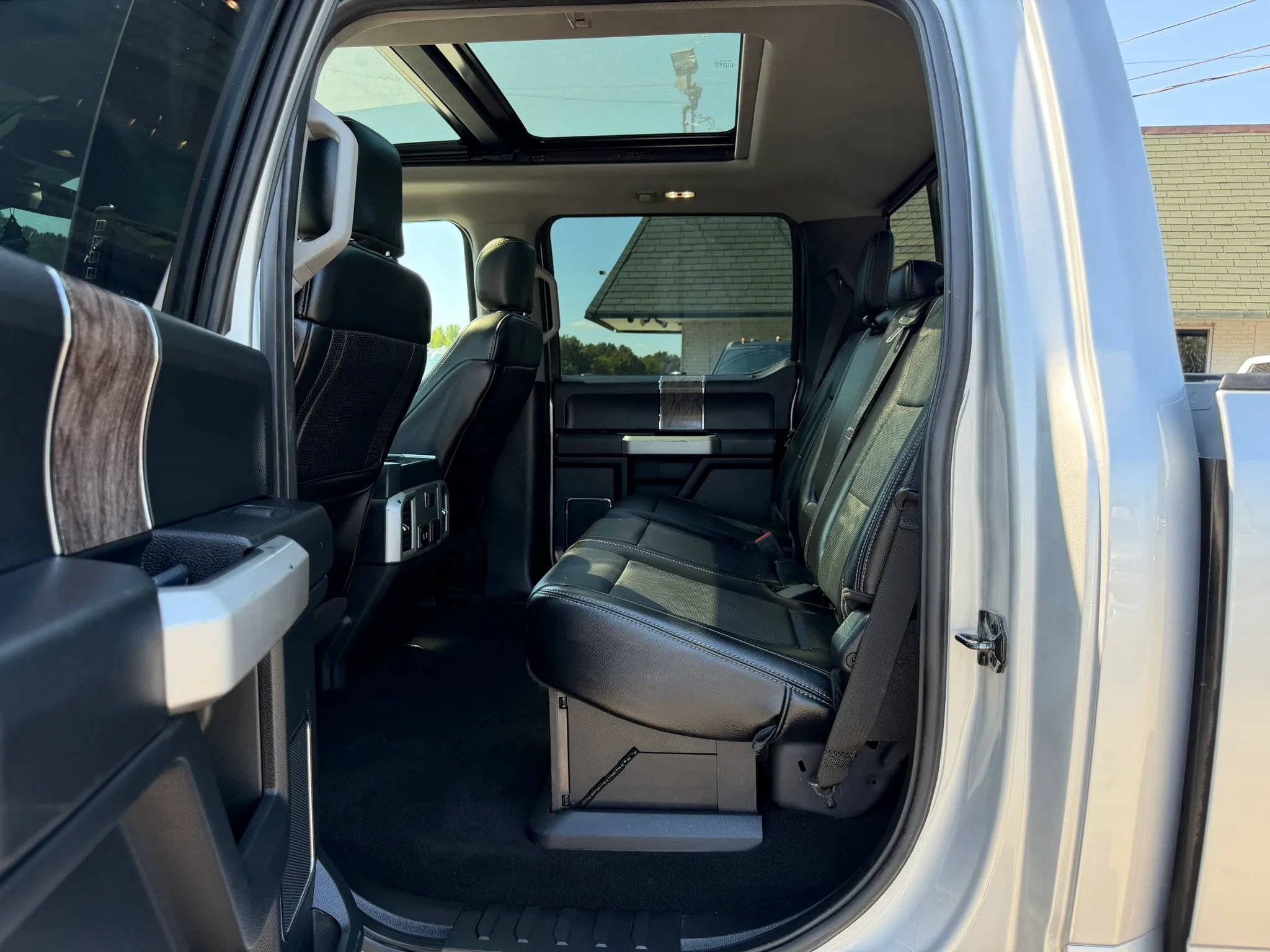 Used 2019 Ford F250 Lariat w/ Lariat Ultimate Package AWD/4WD image 19
