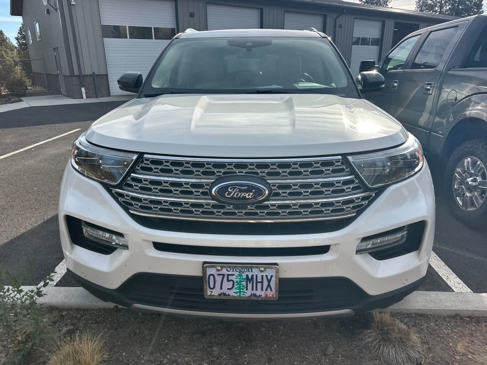 Used 2020 Ford Explorer Limited w/ Class III Trailer Tow Package AWD/4WD image 2