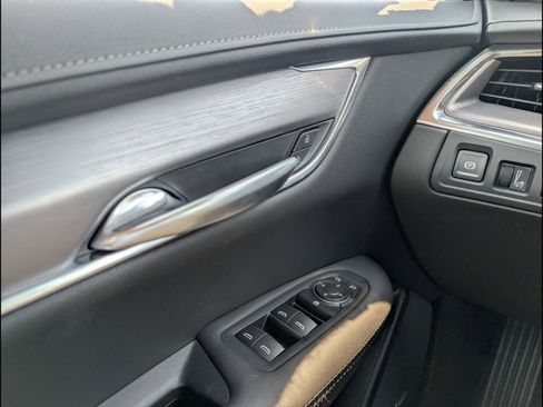 Used 2026 Cadillac XT5 Luxury FWD image 17