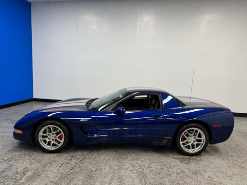 Used 2004 Chevrolet Corvette Z06 w/ Z06 Preferred Equipment Group RWD image 6