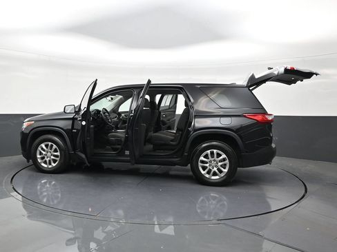 Used 2020 Chevrolet Traverse LS FWD image 31