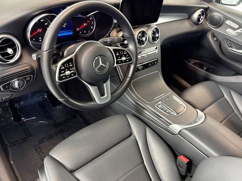 Used 2022 Mercedes-Benz GLC 300 image 9