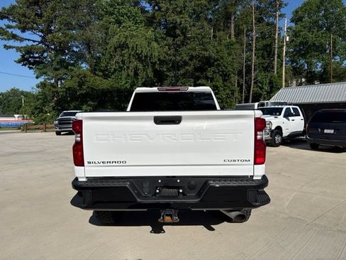Used 2022 Chevrolet Silverado 2500 Custom w/ Snow Plow Prep/Camper Package AWD/4WD image 9