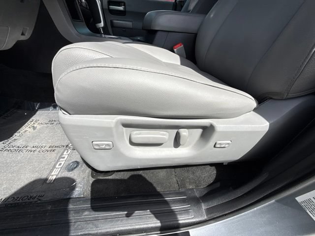 Used 2017 Toyota Sequoia Limited RWD image 6