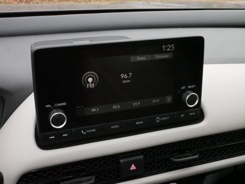 Certified 2023 Honda HR-V LX image 22