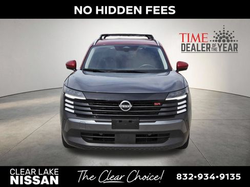 Used 2025 Nissan Kicks SR AWD/4WD image 2