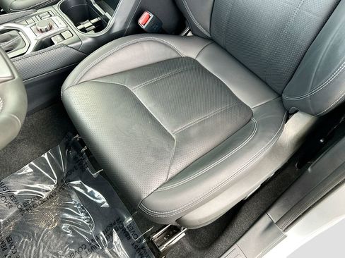 Used 2023 Subaru Forester Limited image 20