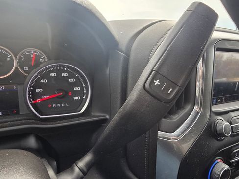 Used 2022 Chevrolet Silverado 2500 LT w/ Convenience Package image 19