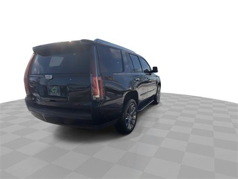 Certified 2020 Cadillac Escalade Luxury w/ Escalade Sport Edition image 8