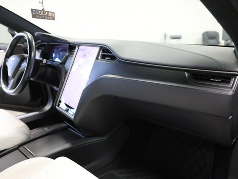 Used 2018 Tesla Model S 100D AWD/4WD image 37