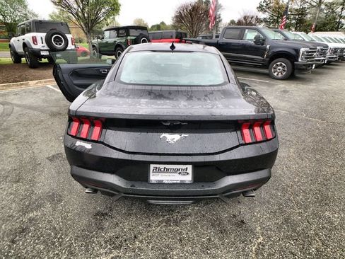 Used 2024 Ford Mustang Coupe RWD image 22