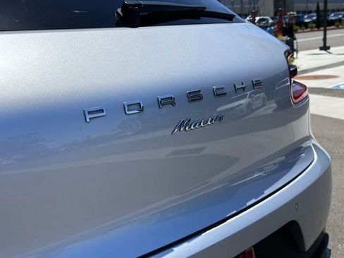 Used 2017 Porsche Macan AWD/4WD image 23