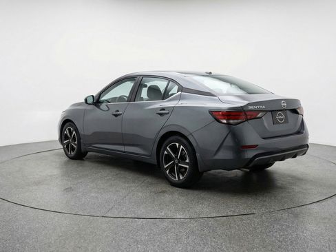 Used 2025 Nissan Sentra SV image 5