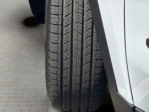 New 2026 Jeep Cherokee Laredo AWD/4WD image 11