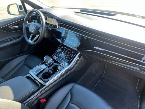 Used 2025 Audi Q7 3.0T Premium Plus image 38