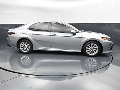 Used 2023 Toyota Camry LE w/ Convenience Package FWD image 12
