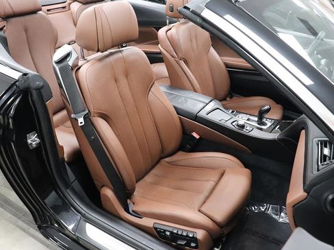 Used 2012 BMW 650i Convertible image 18