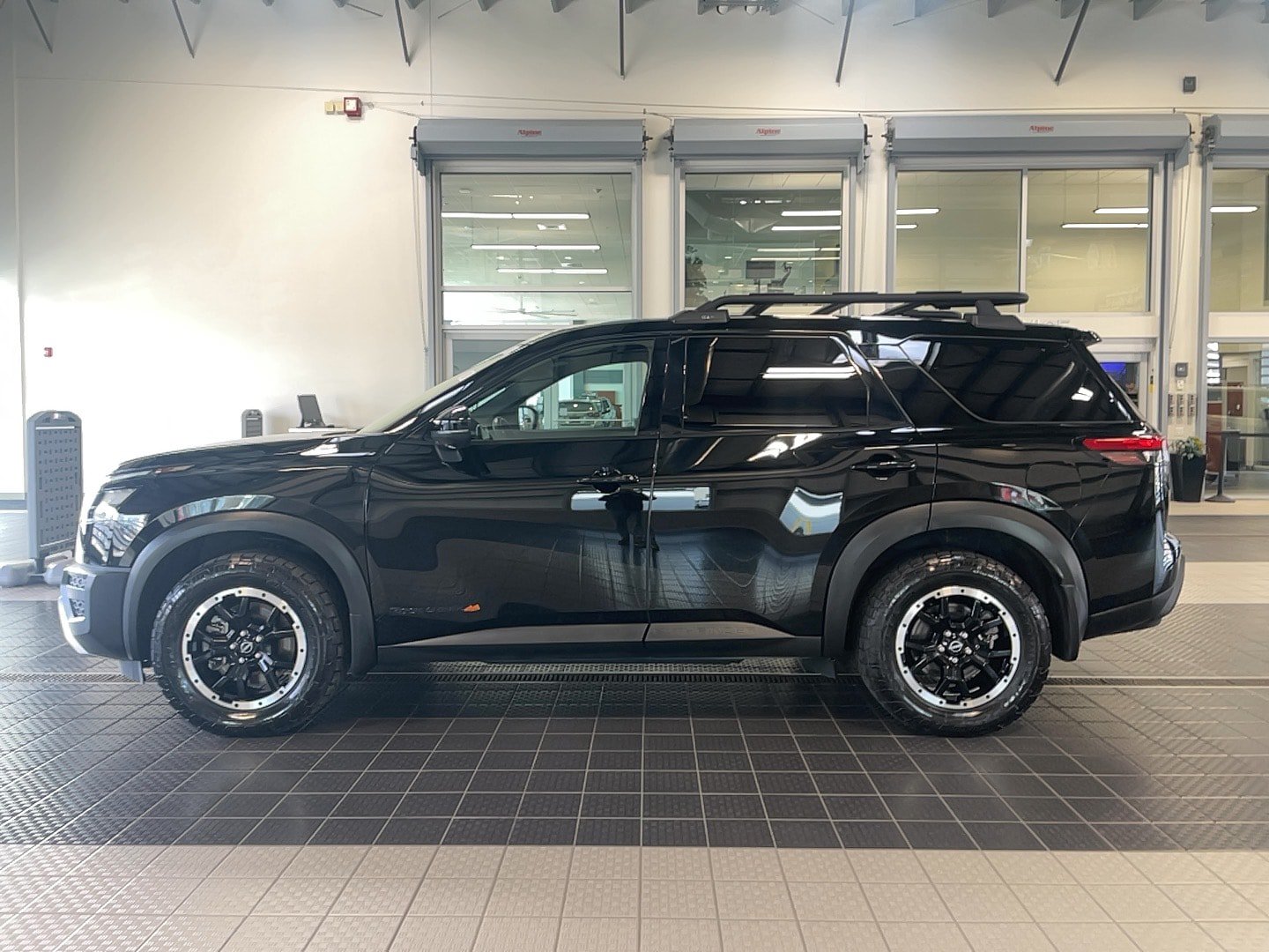 Used 2023 Nissan Pathfinder Rock Creek AWD/4WD image 4