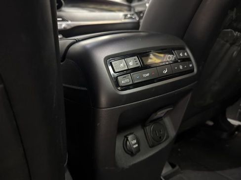 Used 2022 Hyundai Palisade Calligraphy w/ Winter Package image 15