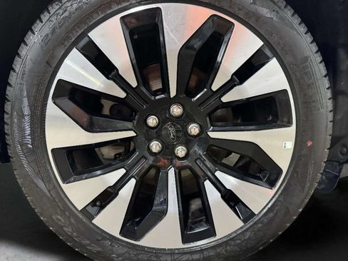 Used 2026 Ford Explorer Platinum w/ LUX Leather Package AWD/4WD image 29