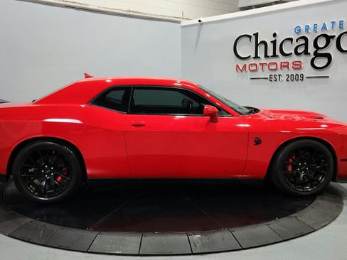 Used 2016 Dodge Challenger SRT Hellcat RWD image 14