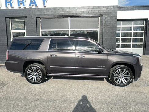 Used 2018 GMC Yukon XL Denali w/ Denali Ultimate Package AWD/4WD image 10