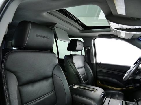 Used 2017 GMC Yukon XL Denali w/ Open Road Package AWD/4WD image 13