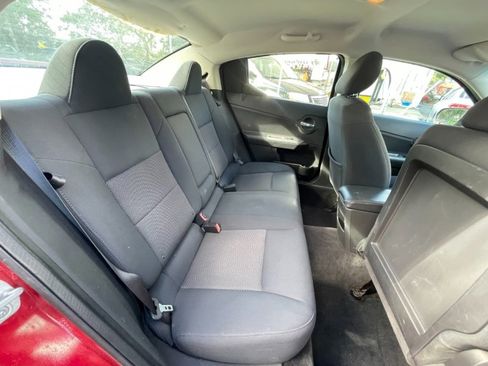 Used 2009 Dodge Avenger SXT image 4