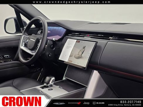 Used 2024 Land Rover Range Rover SV AWD/4WD image 12