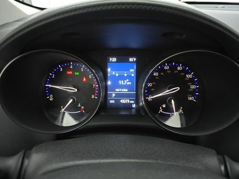 Used 2022 Toyota C-HR XLE image 15