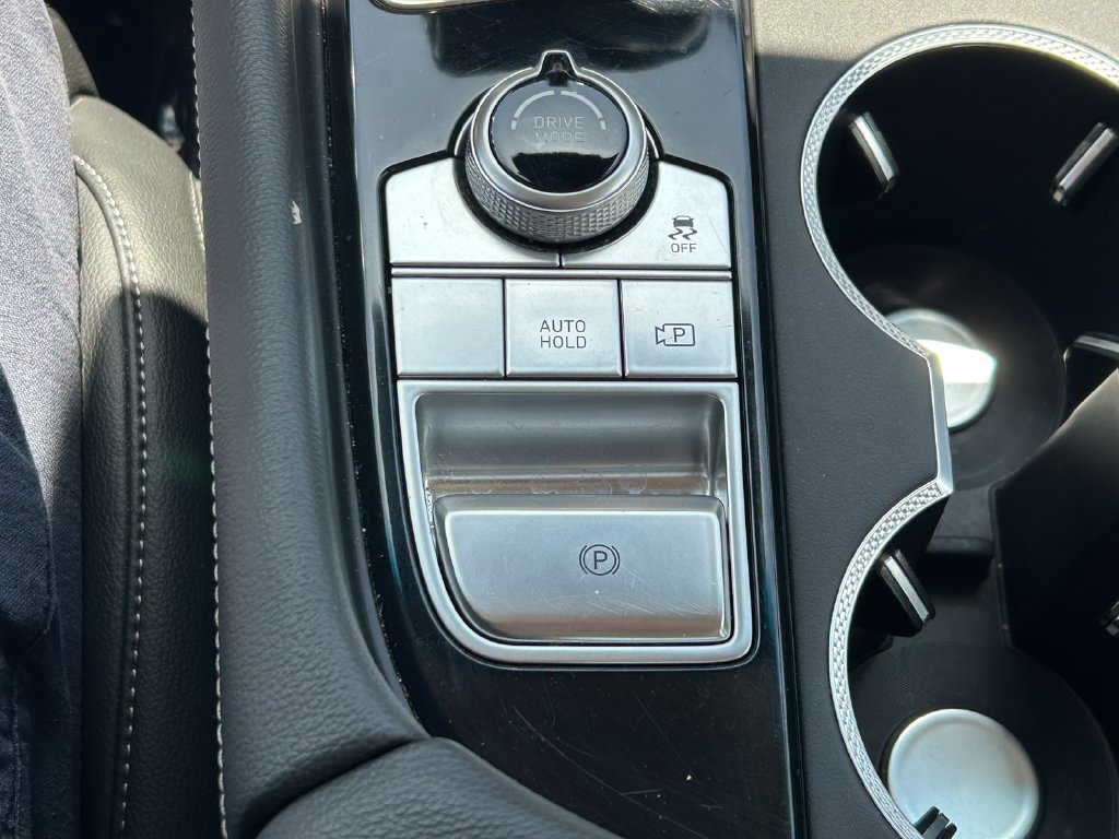 Used 2026 Genesis G70 2.5T RWD image 25