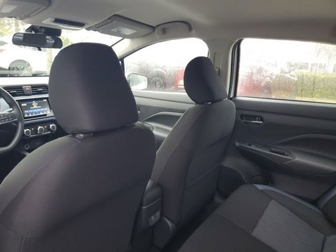 Used 2025 Nissan Versa SV w/ Trunk Package FWD image 10