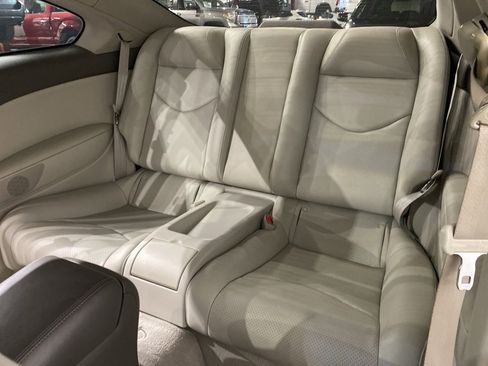 Used 2010 INFINITI G37 Journey w/ Premium Pkg image 10