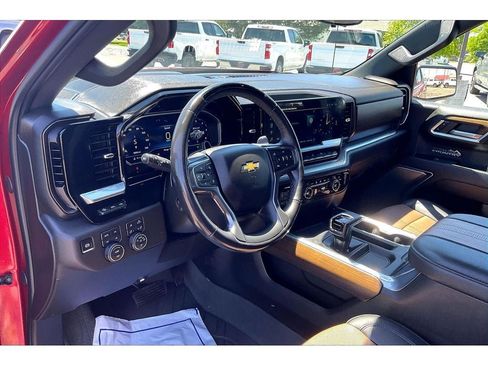 Used 2024 Chevrolet Silverado 1500 High Country AWD/4WD image 16