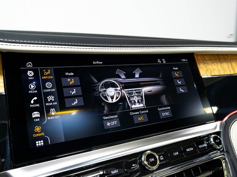 Used 2021 Bentley Flying Spur W12 image 82