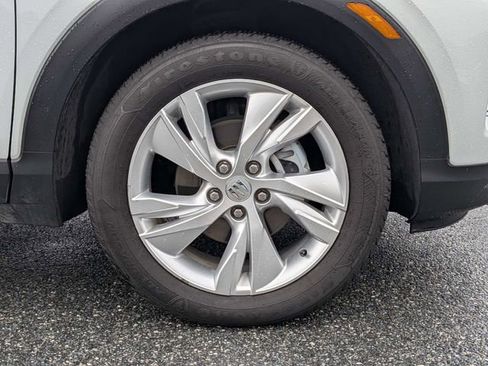 Used 2024 Buick Encore GX Preferred FWD image 11