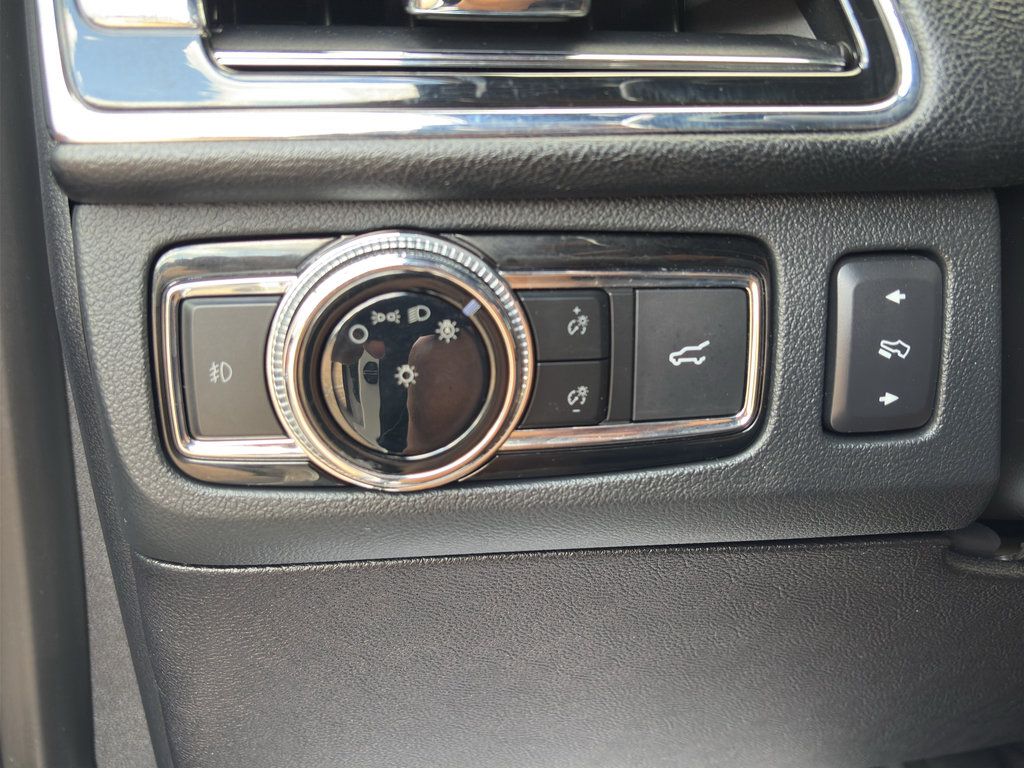 Used 2019 Lincoln Navigator Reserve w/ Cargo Package AWD/4WD image 35