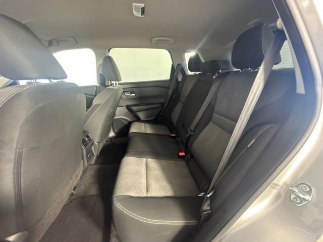 Used 2025 Nissan Rogue SV FWD image 21