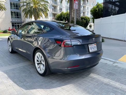 Used 2023 Tesla Model 3 Standard Range image 4