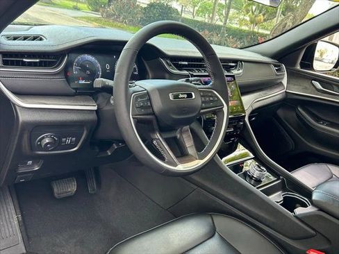 Certified 2025 Jeep Grand Cherokee Limited w/ MOPAR Finishing Package RWD image 47