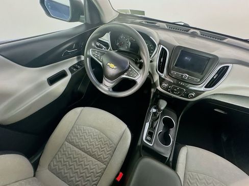 Used 2022 Chevrolet Equinox LS image 9