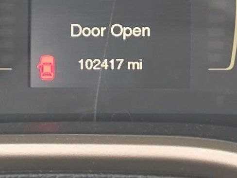 Used 2015 Jeep Cherokee Latitude w/ Cold Weather Group image 7