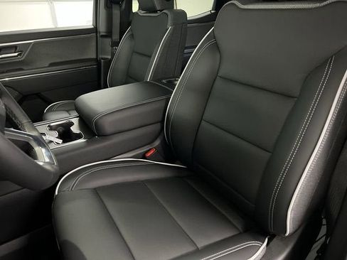 New 2026 GMC Sierra EV Elevation w/ LPO, Elevation Dark Package AWD/4WD image 18
