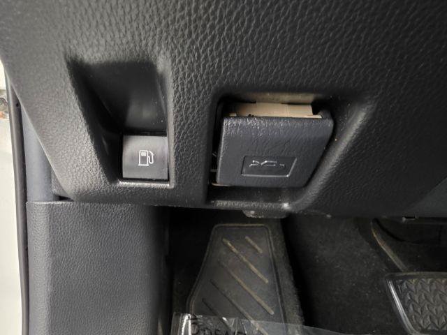 Used 2021 Toyota RAV4 XLE w/ Convenience Package AWD/4WD image 16