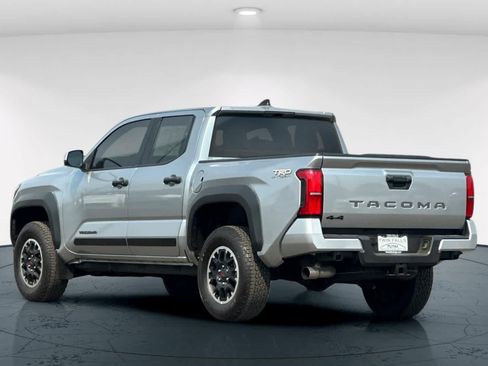 Used 2024 Toyota Tacoma TRD Off-Road AWD/4WD image 8
