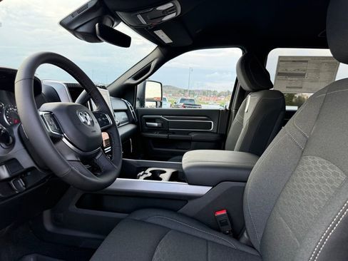 New 2026 RAM 2500 Big Horn AWD/4WD image 10