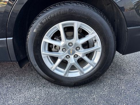 Used 2024 Chevrolet Equinox LT w/ LPO, Floor Liner Package FWD image 11
