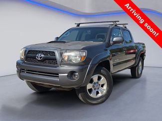 Used 2011 Toyota Tacoma PreRunner w/ TRD Sport Pkg video 2